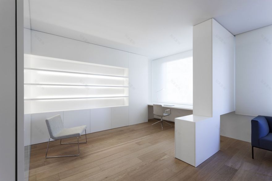 白漆润色,空间焕新——瓦伦西亚公寓设计-11