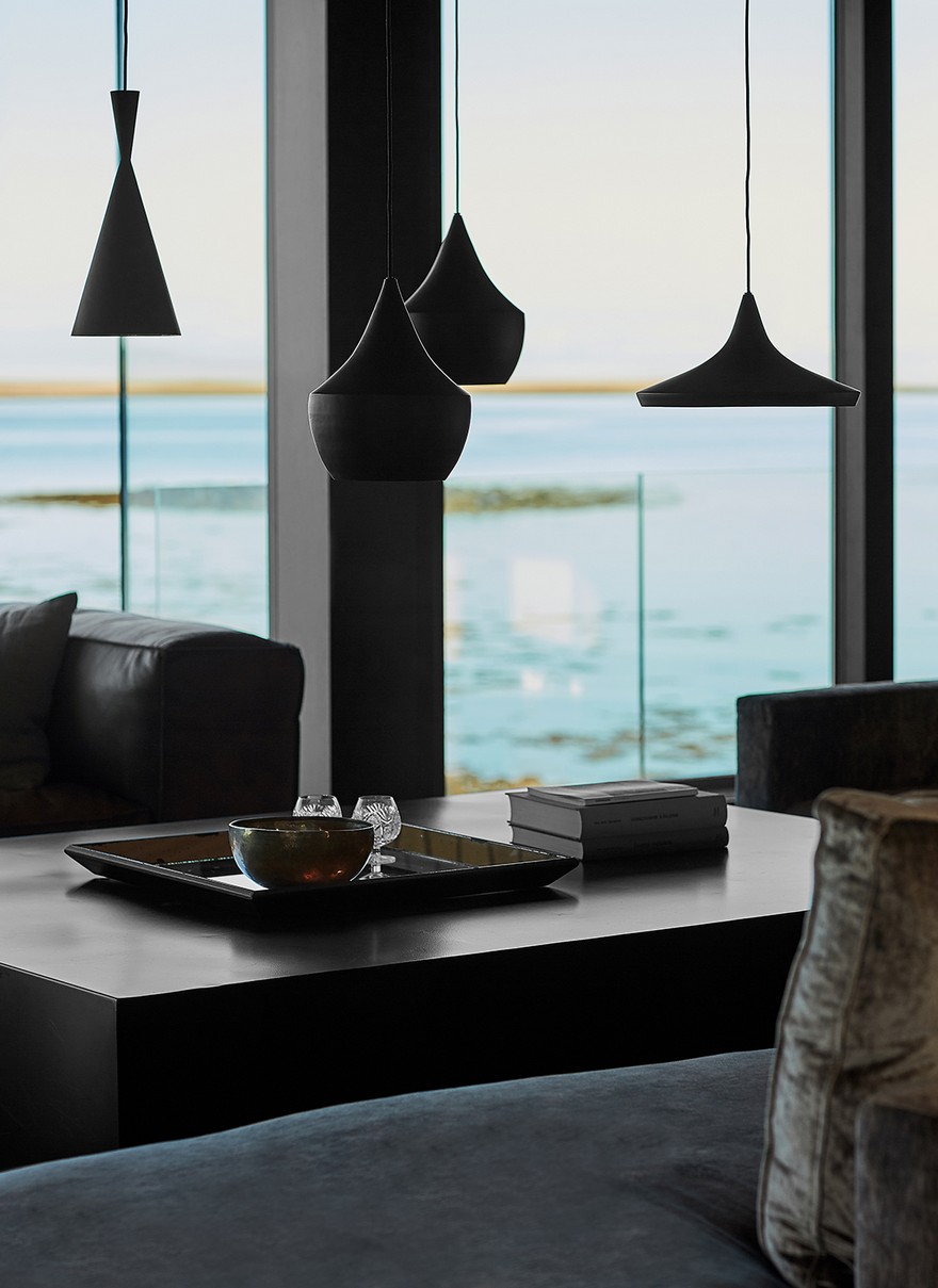 冰岛雷克雅未克七口之家现代住宅设计-11