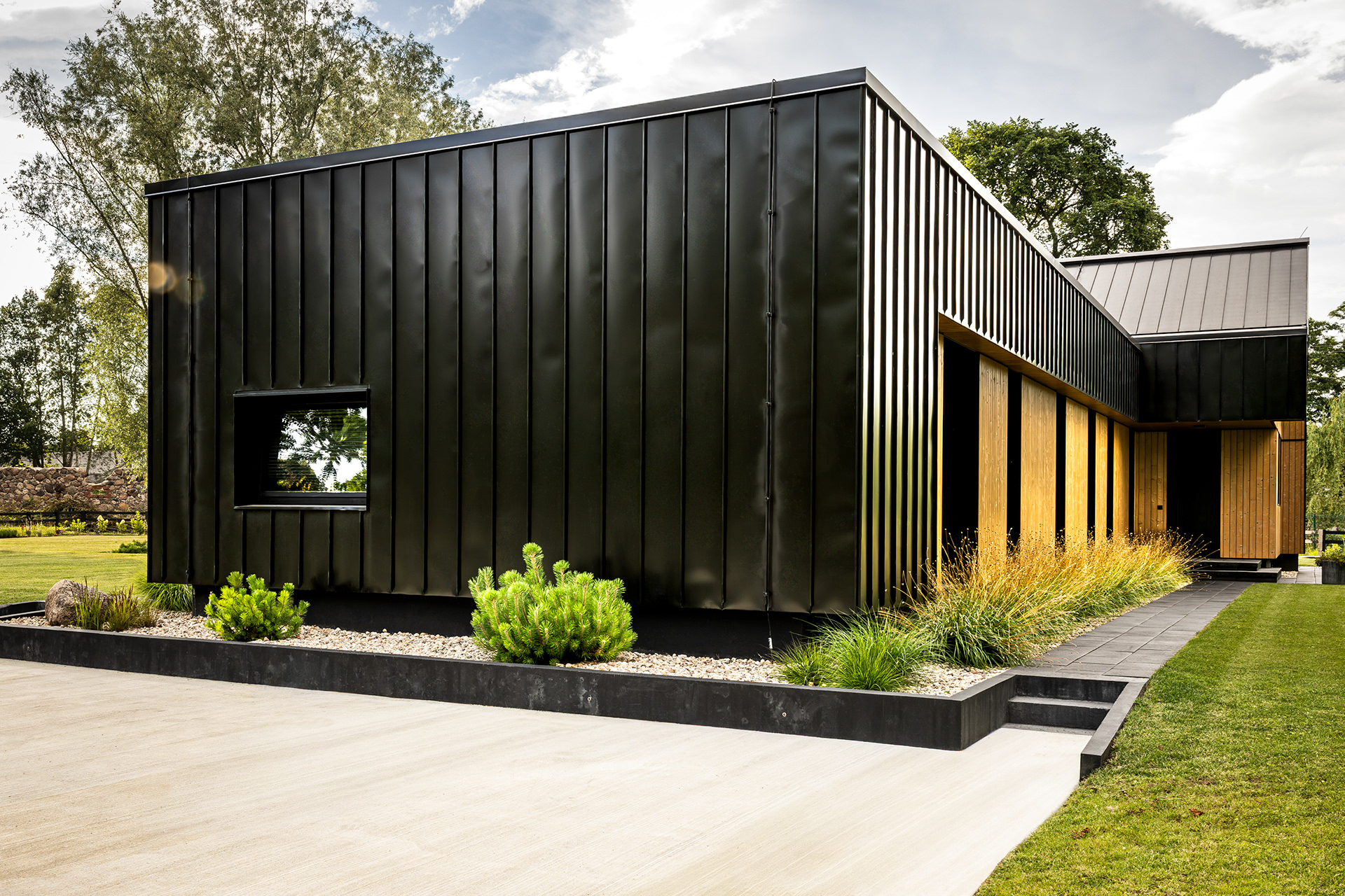 拉脱维亚瓦尔扎斯私人花园设计丨景观建筑师Agnese Purvina-16