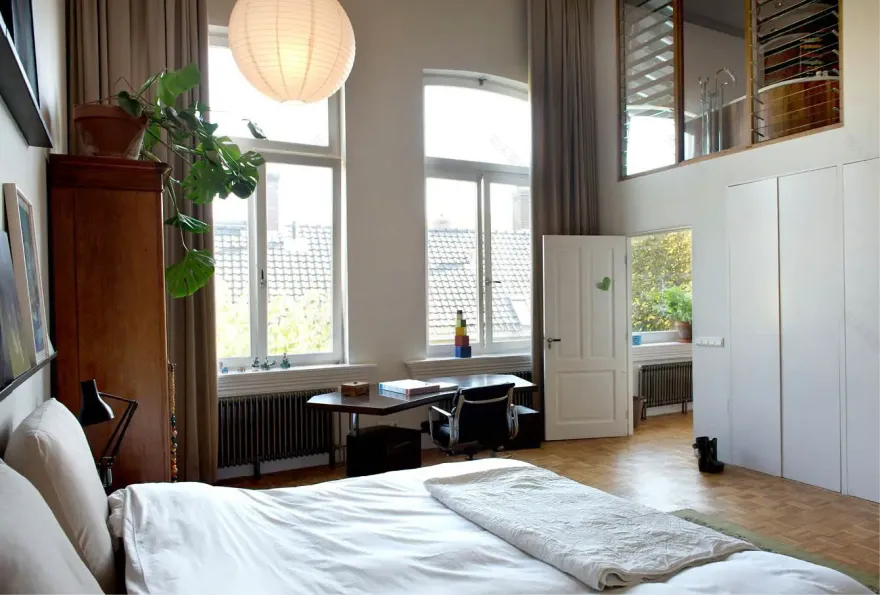 荷兰 19 世纪老学校改造的舒适亲子住宅-15