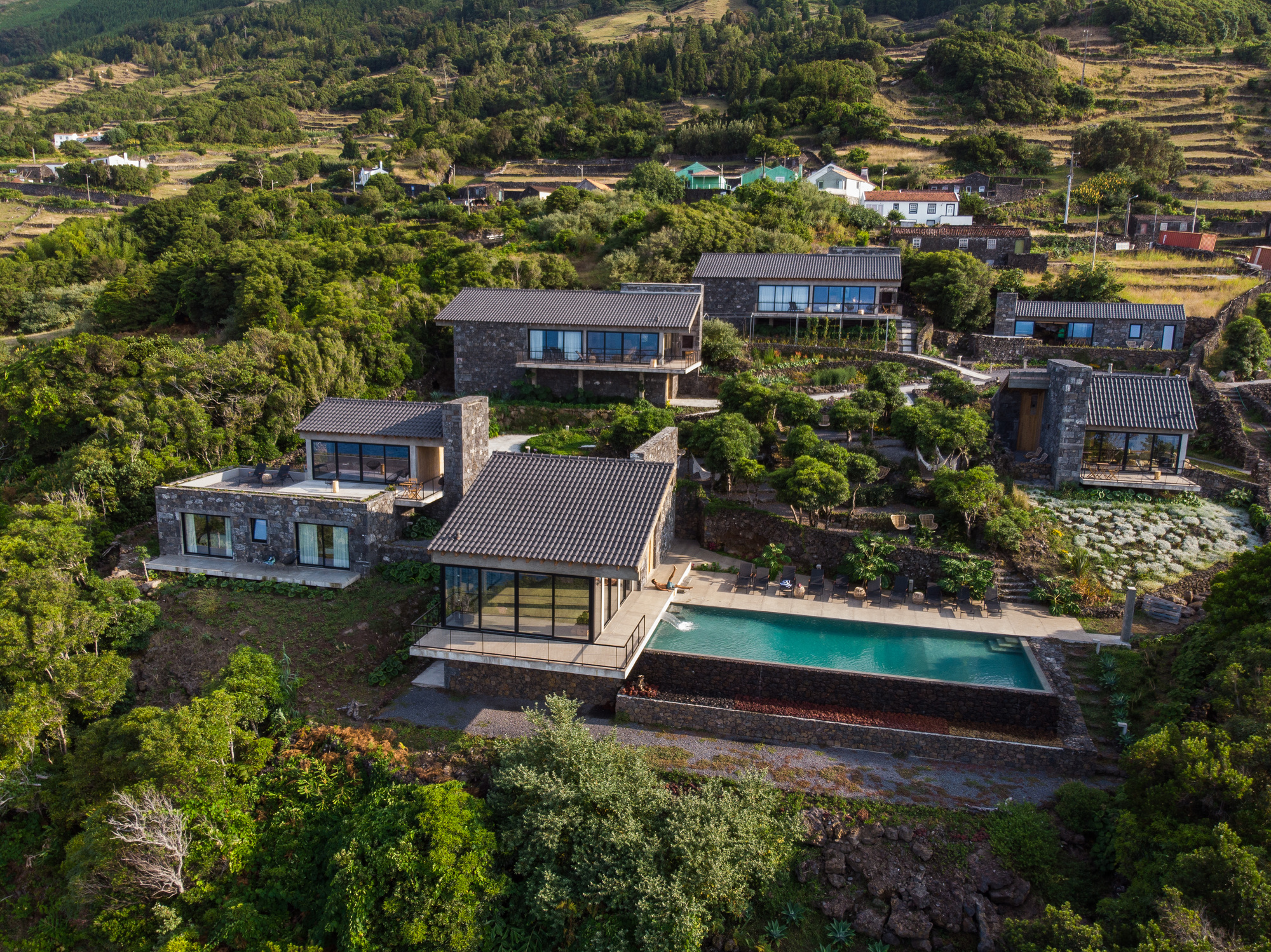 熔岩之家度假村(Resort Lava Homes)(2019)(Diogo Mega Architects)设计-34