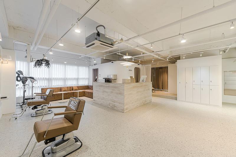 25 平韩式现代风格理发店设计，简约舒适-5