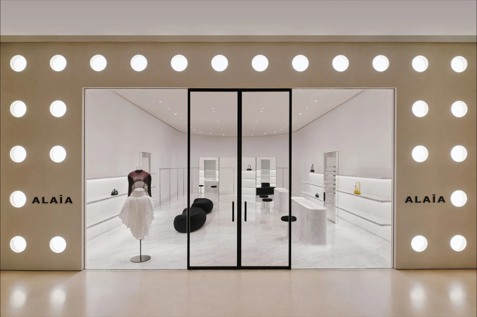 哈勒勒德设计的阿莱亚（ALAÏA）商店丨泰国曼谷-10