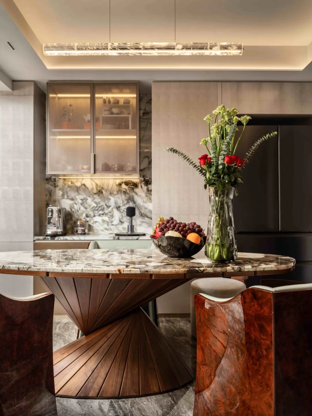 魅无界设计｜摩登海派大平层：个性与艺术的生活共鸣-26