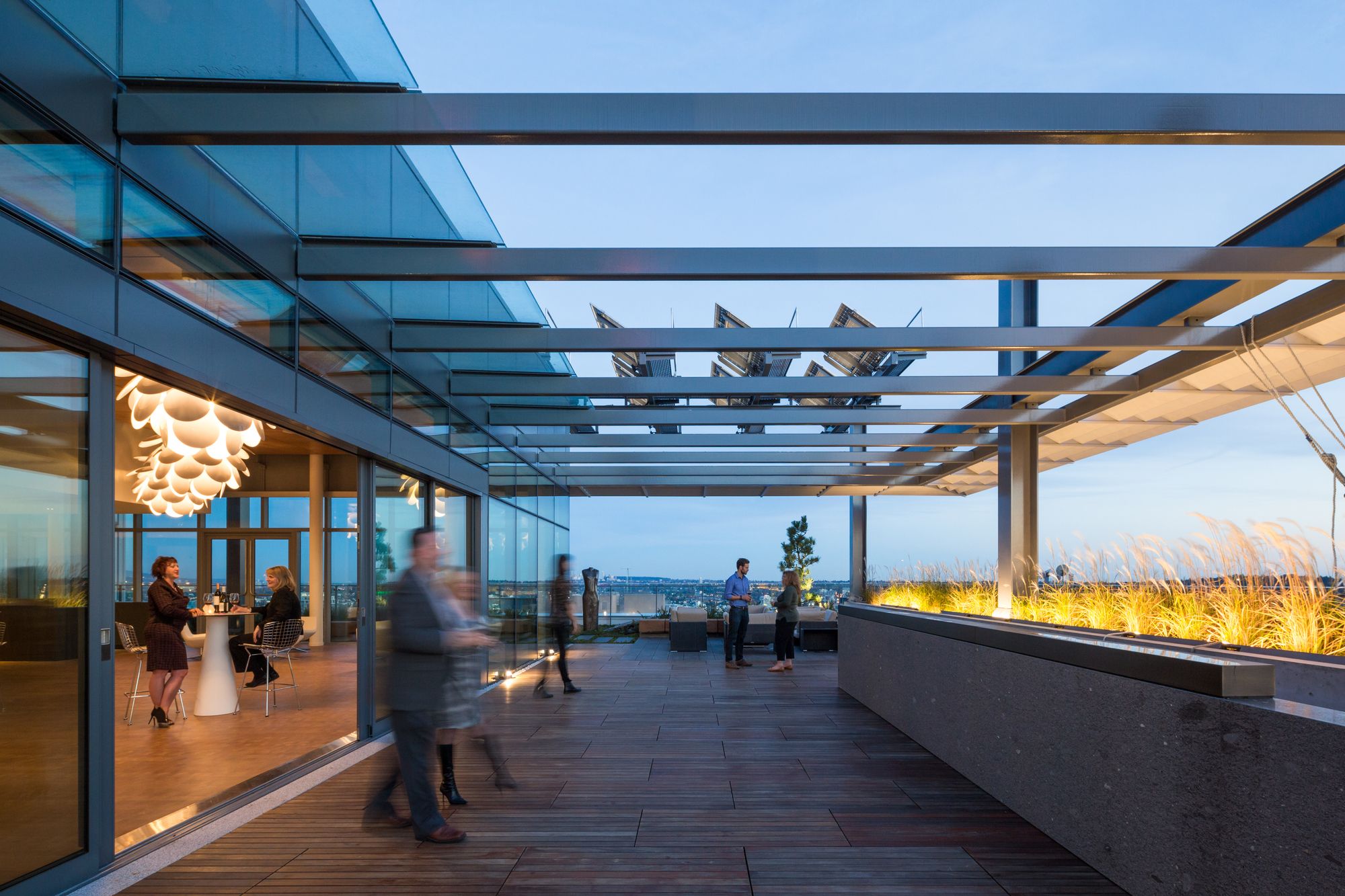 温哥华 TELUS 总部 | 现代办公空间的绿色与艺术融合-48