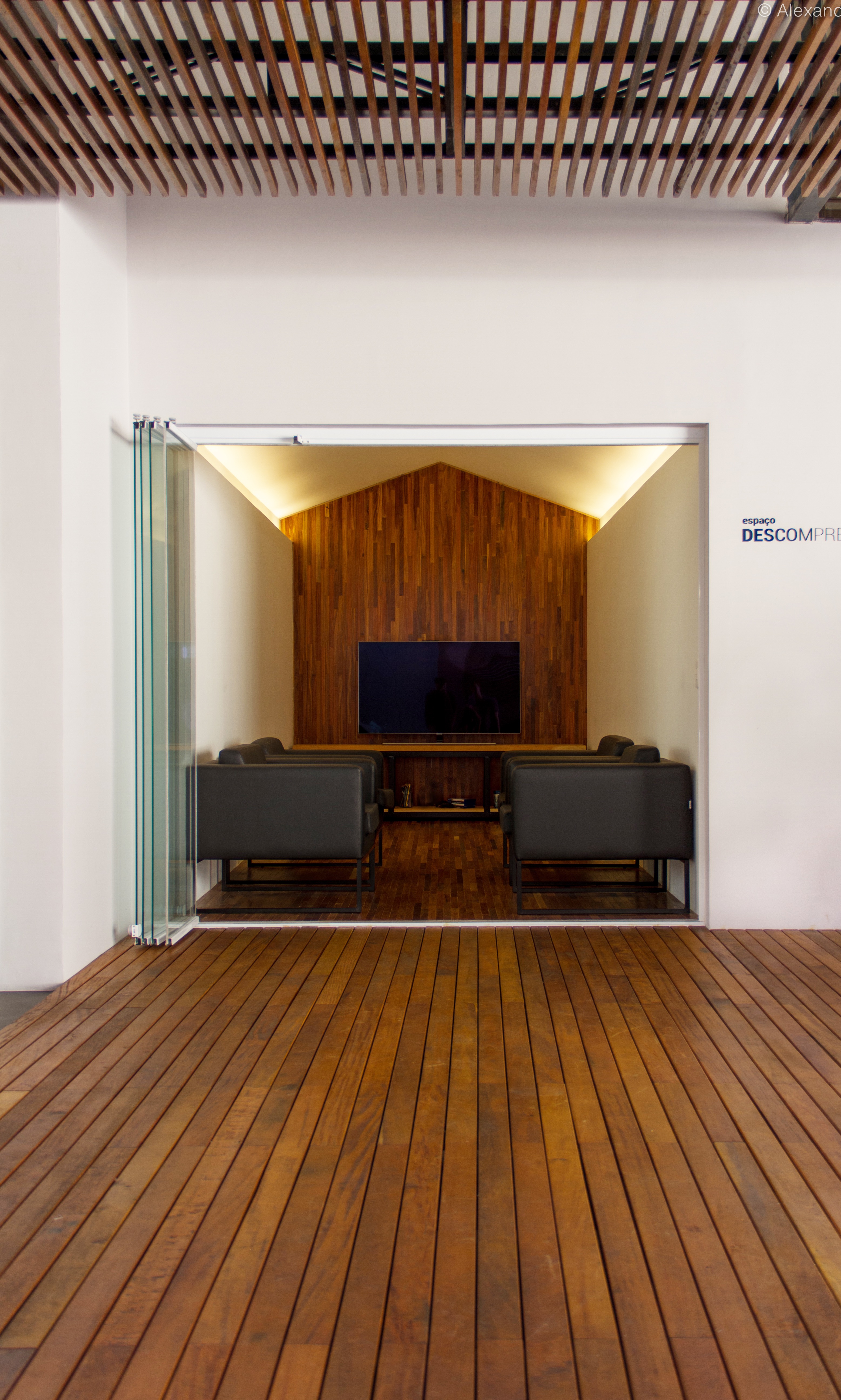 巴西库里蒂巴社保机构休闲空间设计-22