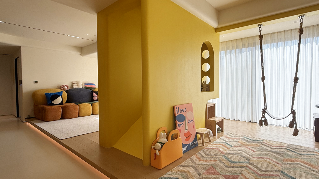 这个“糖果屋”太绝了！镜面魔术+滑梯城堡，大人喝咖啡小孩疯玩，互不打扰的魔法空间！-1