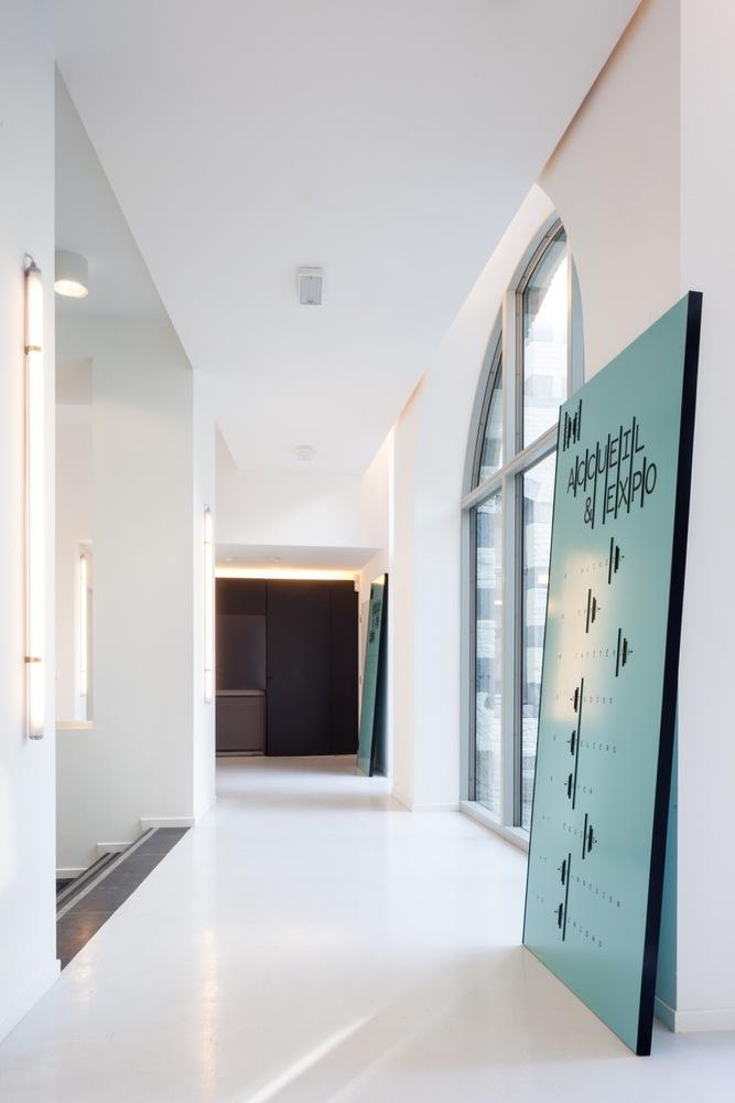 比利时十八世纪连栋住宅的现代翻新-39