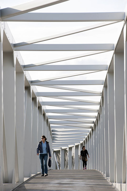 豪斯贝根人行桥-33