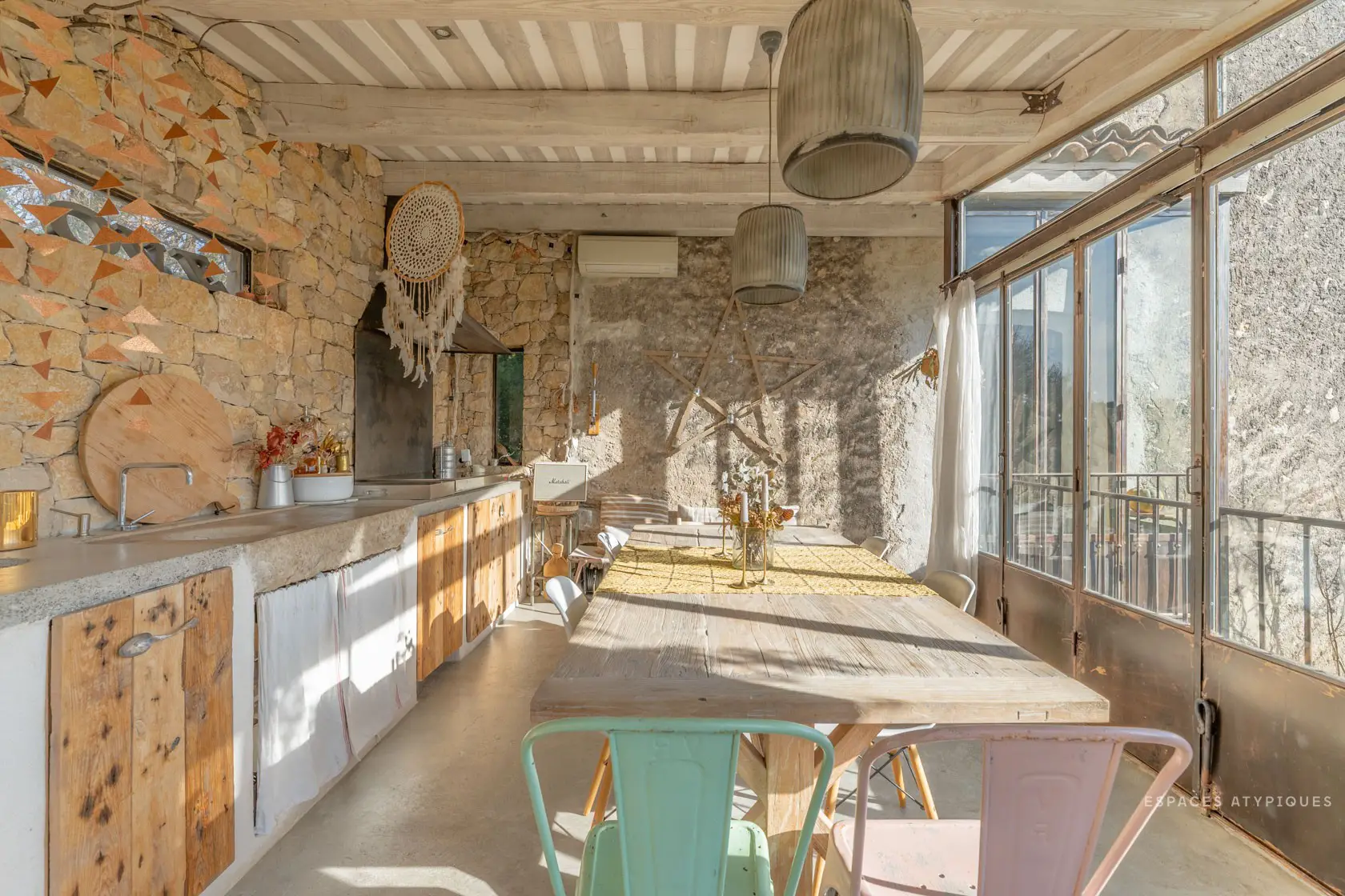 18 世纪普罗旺斯羊舍的现代改造 | 古典与当代的完美融合-1