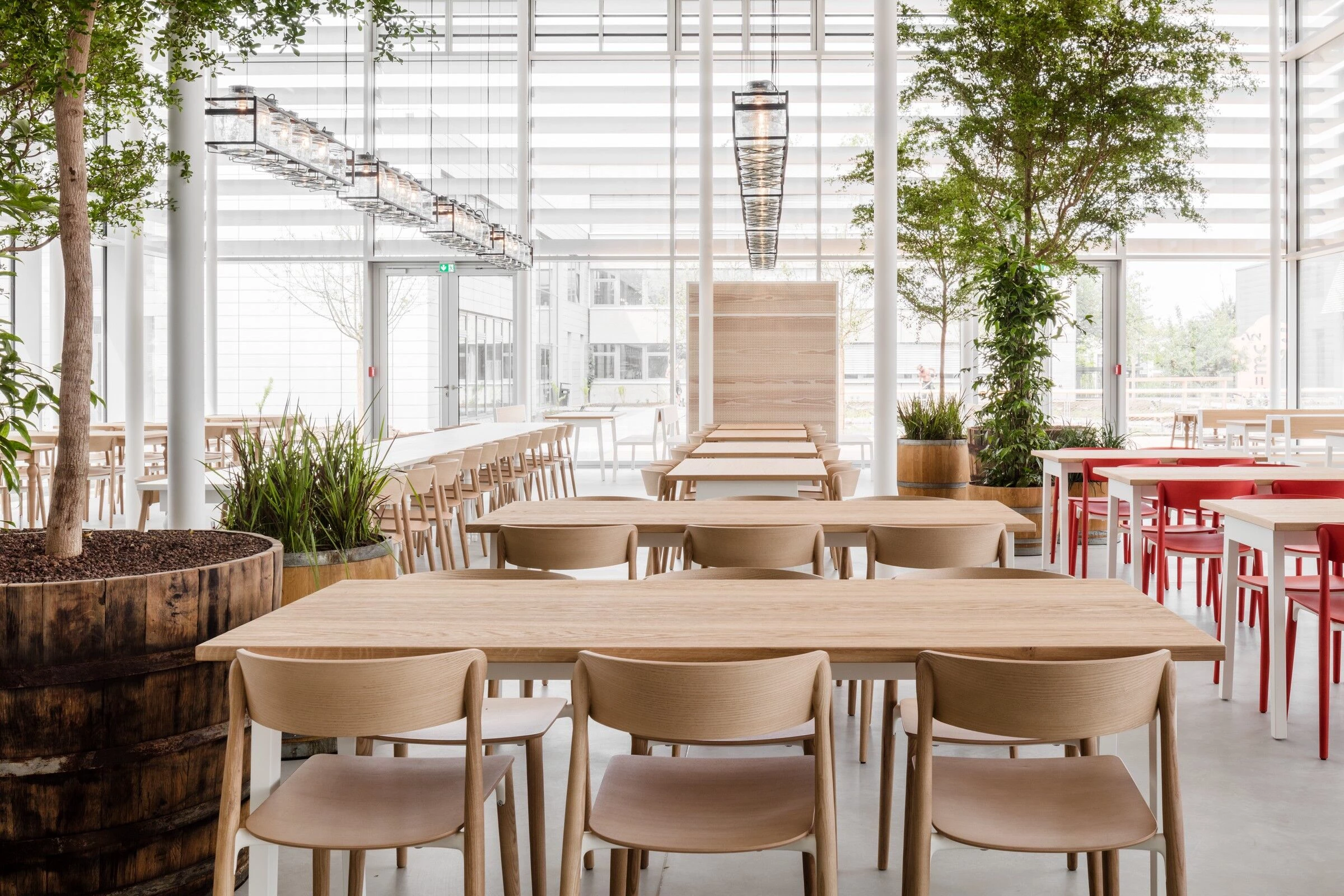 PERI Canteen · 德国南部现代工业风室内设计丨Studio ESW,Architekten Mühlich,Fink-32