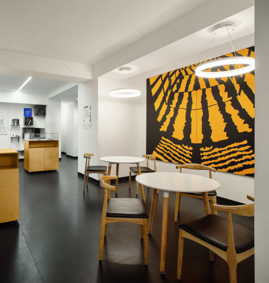 乌克兰 M17 当代艺术中心,现代设计与传统元素的完美融合-27