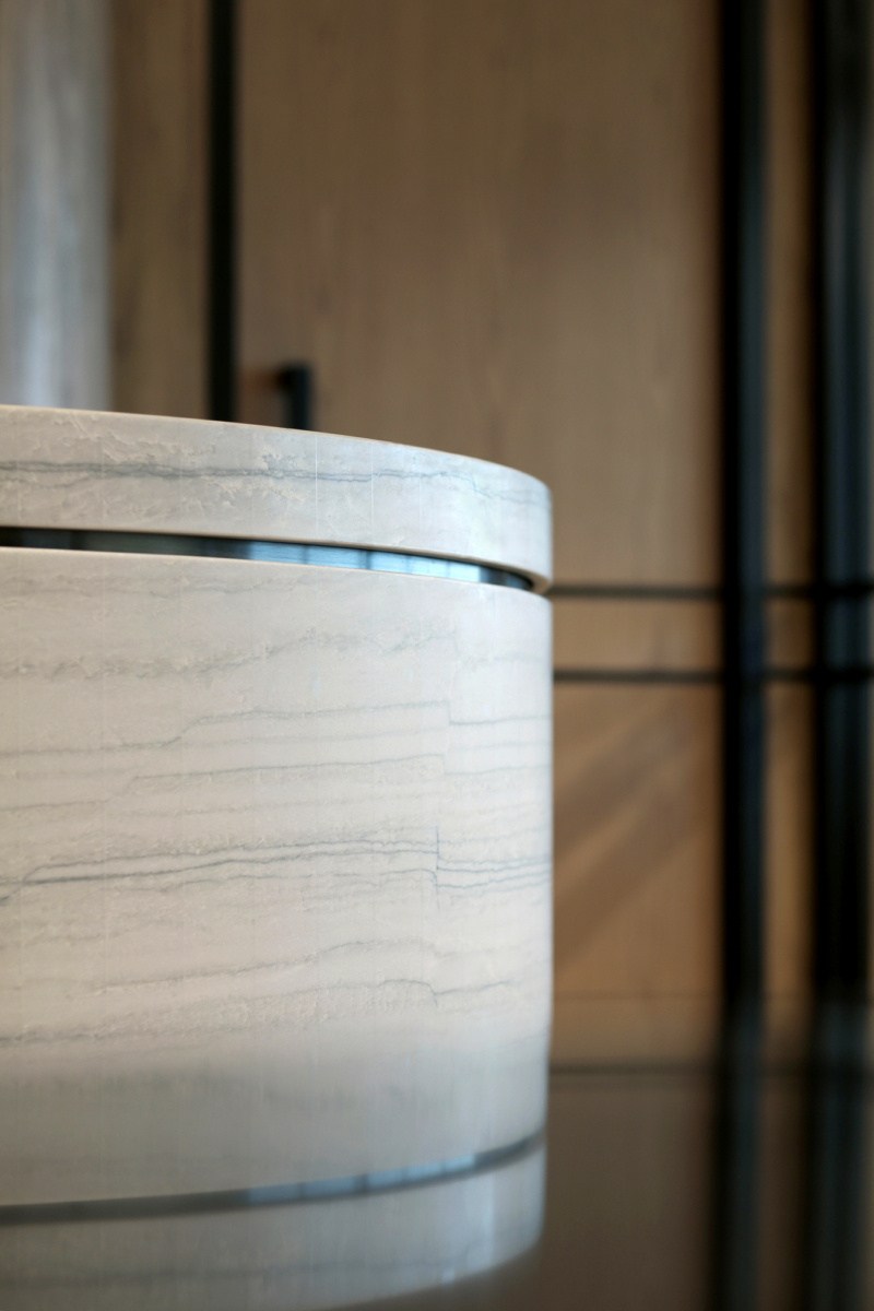 悉尼顶级私募公司高雅精致办公室设计-10