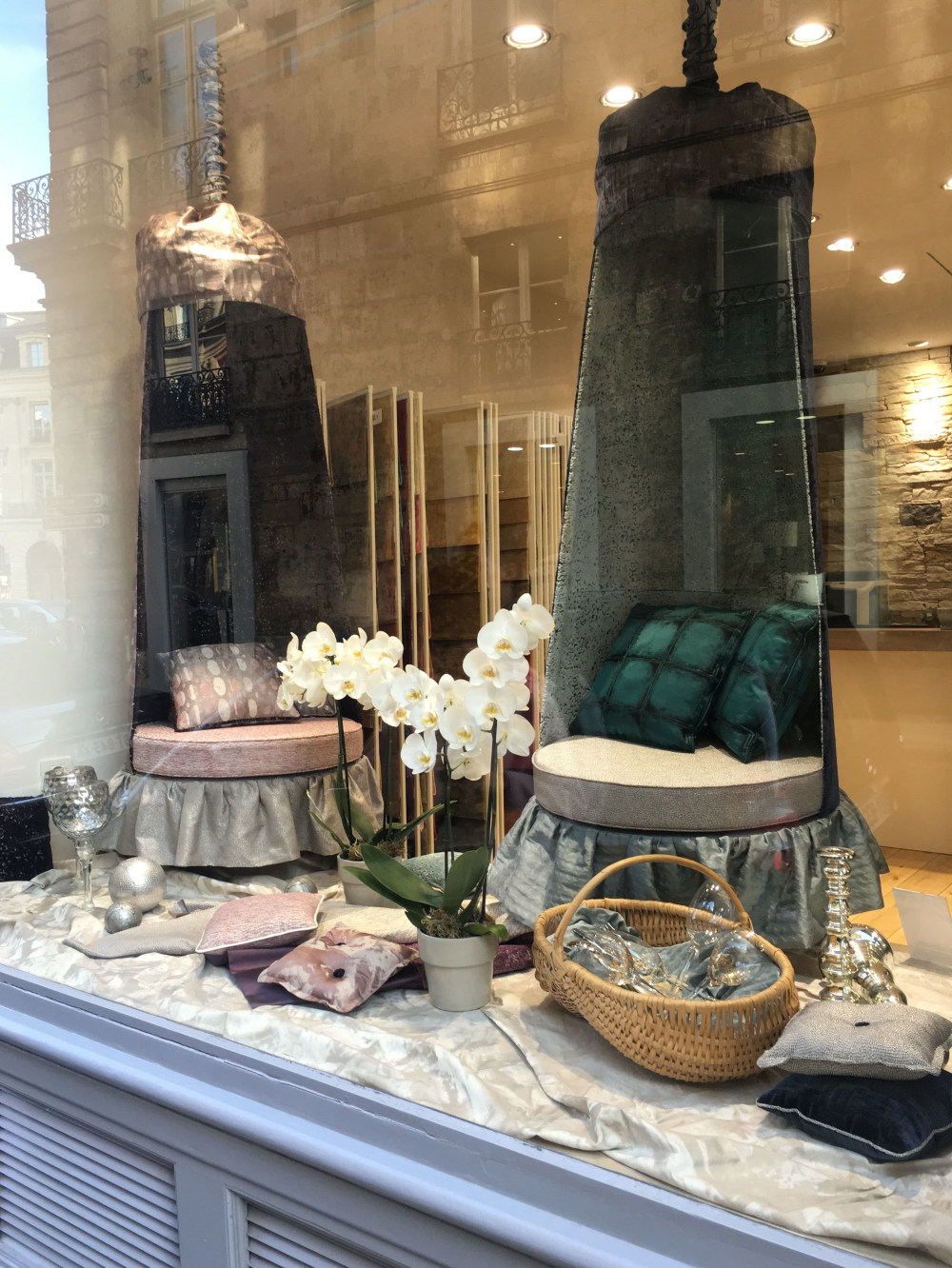 欧洲街头创意橱窗-79