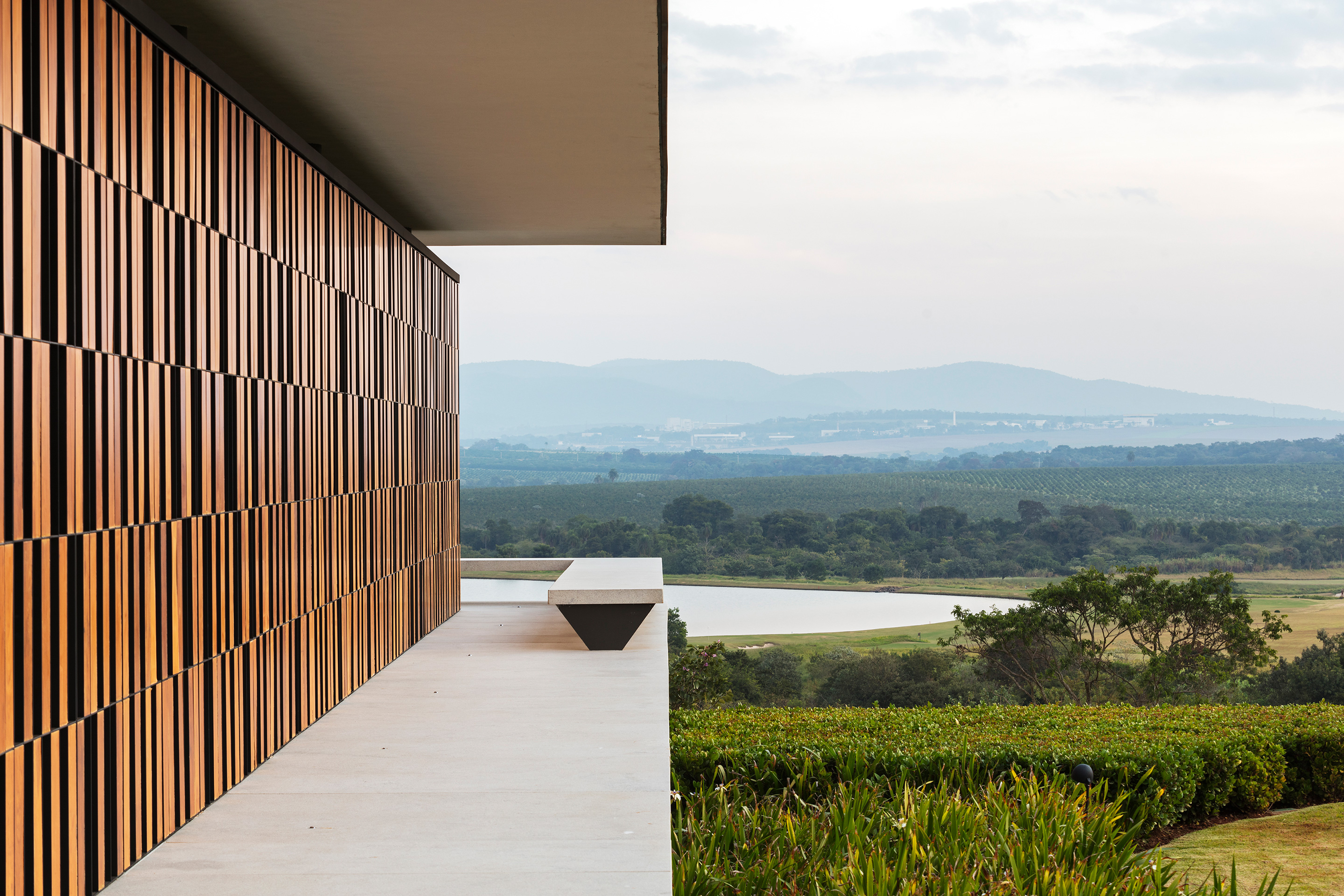 MJE住宅；MJE楼（注：由于MJE可能是特定机构、企业、个人名字等缩写，仅根据现有信息较难判断其准确指代，这里按照house常见的住宅；楼进行翻译） 丨巴西圣保罗丨Jacobsen Arquitetura-28