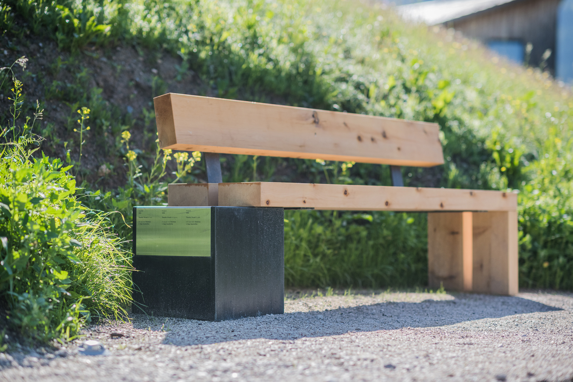 穿越时空的登山传奇 | 150 年 Dolomites 峰顶书安装艺术-11