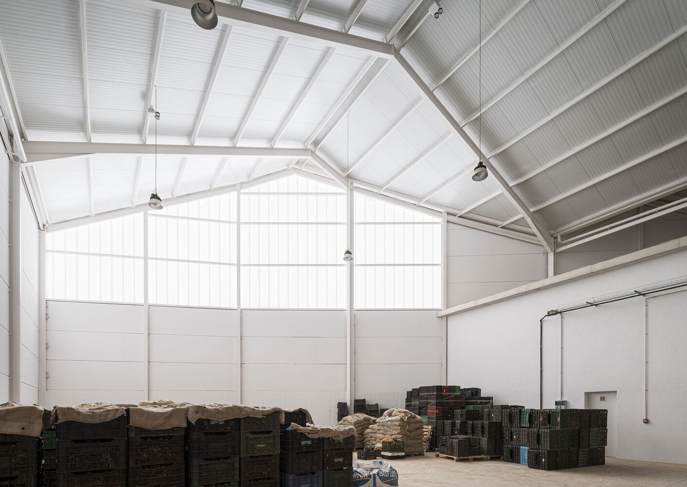 西班牙水果和蔬菜中心Raspa y Amagado建筑丨FORarquitectura-30