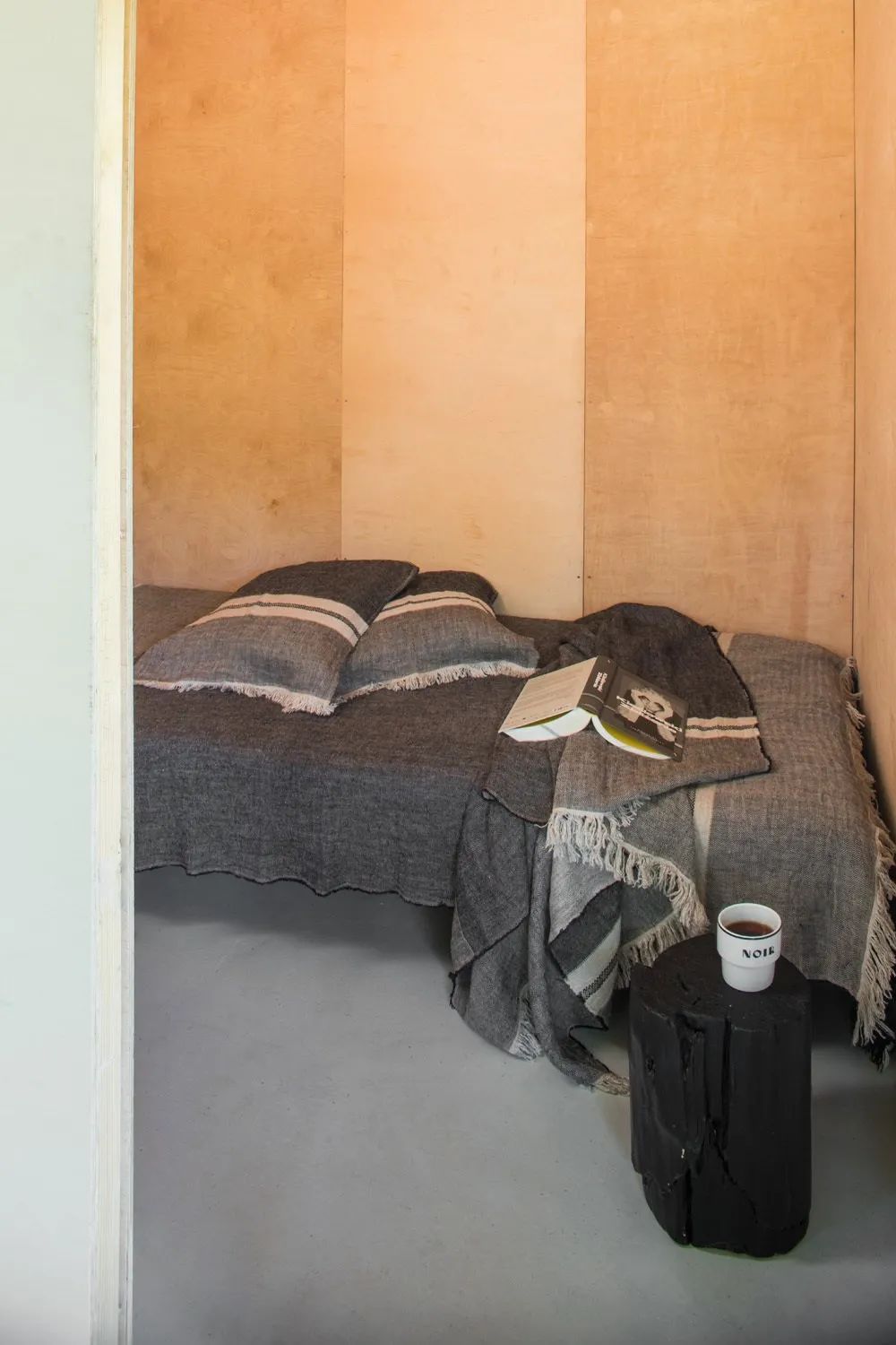 波兰华沙微型家庭木屋 | 自然美学与现代设计的完美融合-23