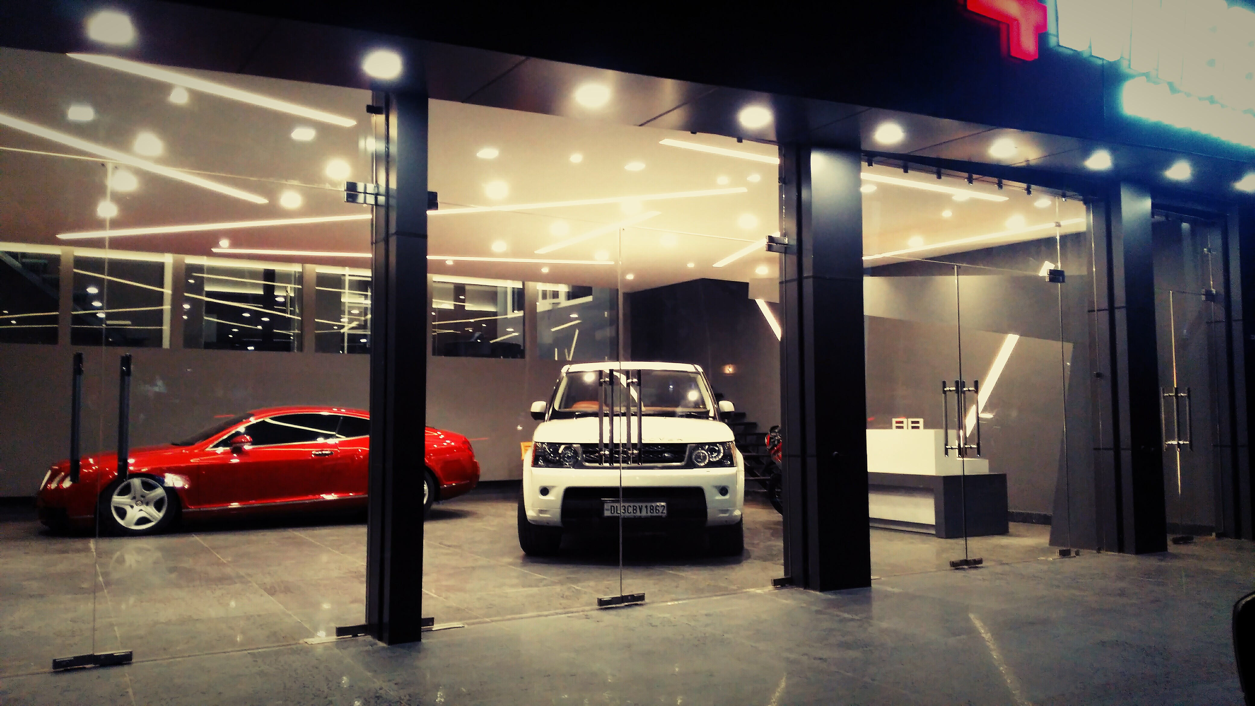 印度现代风格汽车展厅设计-6