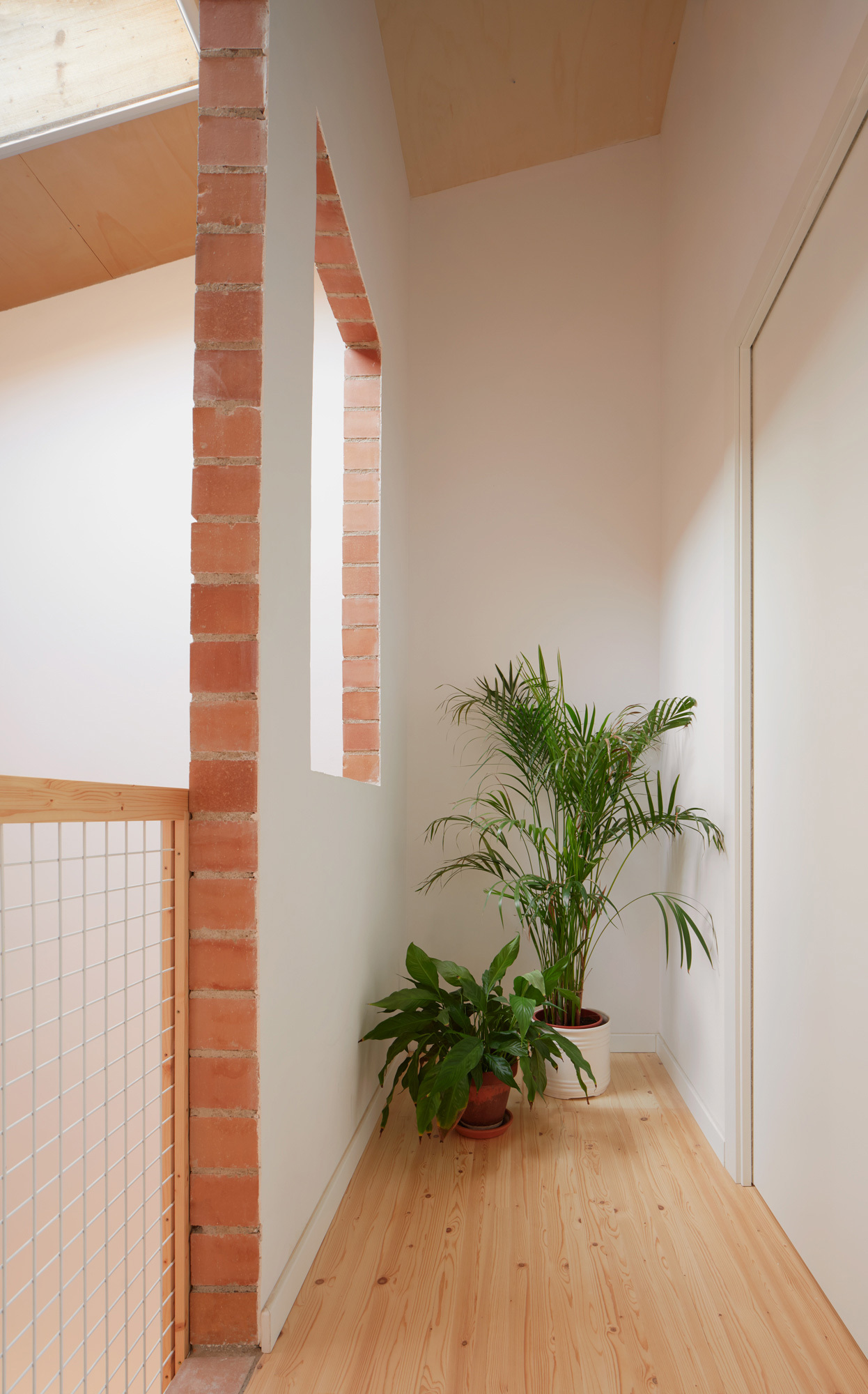 115ARI Single-Family Home Between Party Walls in Sabadell / Vallribera Noray Arquitectes-38