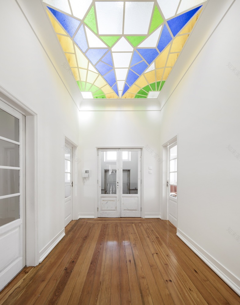 葡萄牙 Setúbal House 的现代改造丨João Tiago Aguiar Arquitectos-25