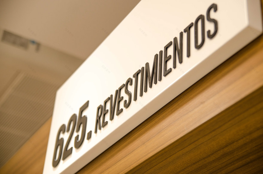 Ligantex Pinturerias. Retail Design-16