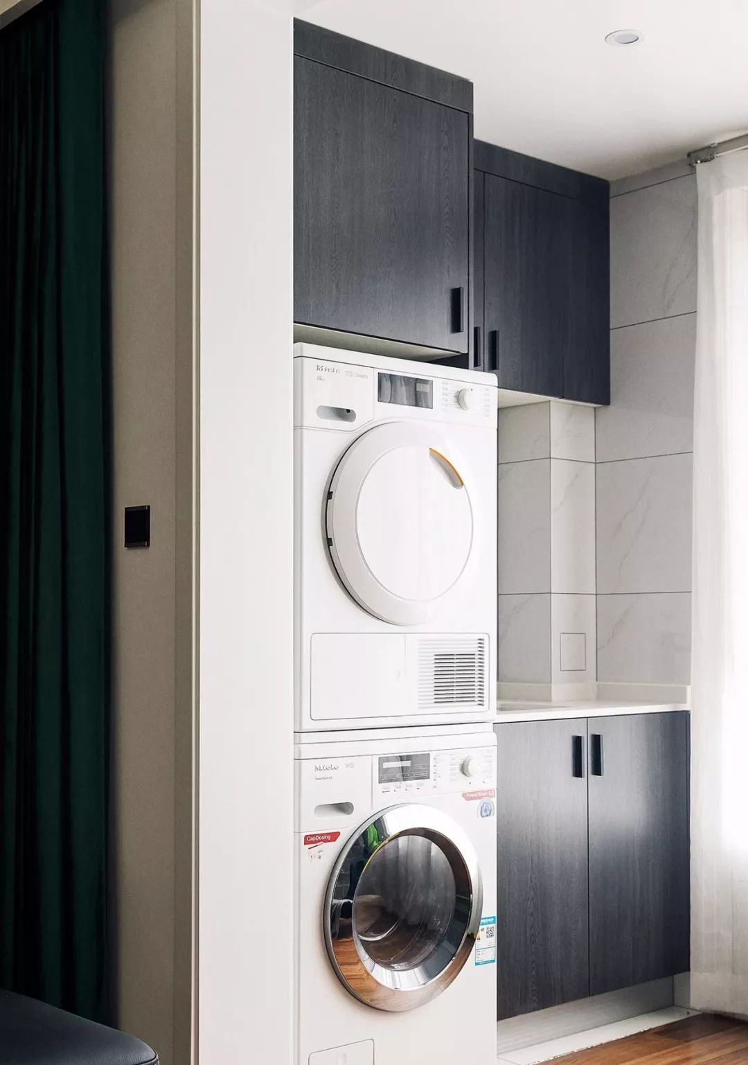 109平现代轻奢三口之家 独立储物间+衣帽间-17