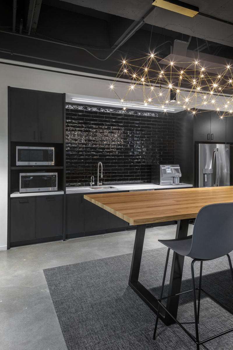 美国石油学会 Houston 办公室 - 石油工业的艺术呈现-22