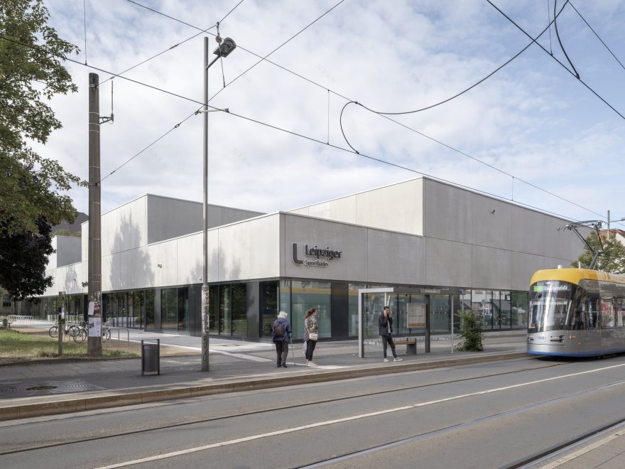 Sportbad am Rabet Modular Swimming Facility / gmp Architects-35