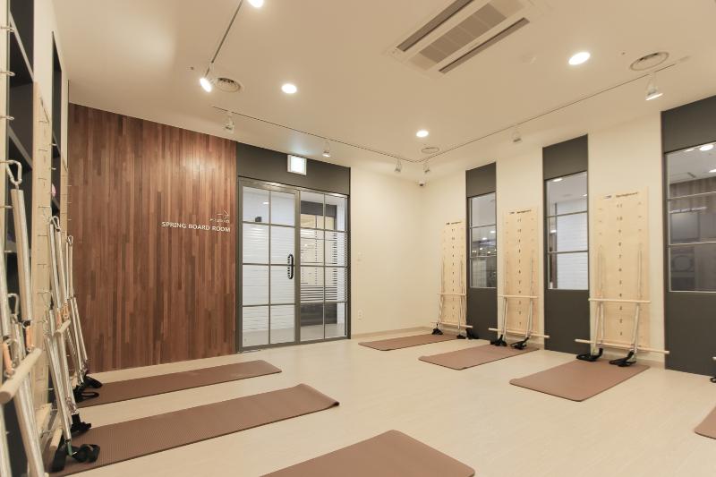 温馨简约，156 平米美式儿童瑜伽中心设计-9