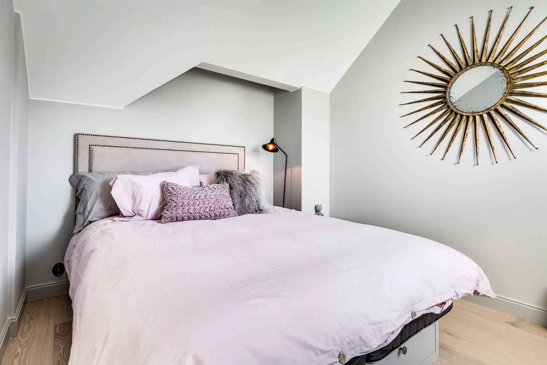 同一大厦内的三套风格统一又各具特色的公寓设计-21