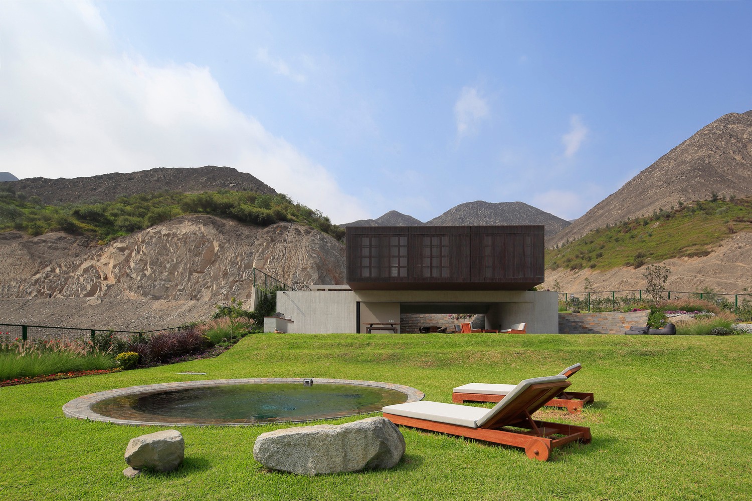 木盒之下 | 有机乡村风格与环境共生-1