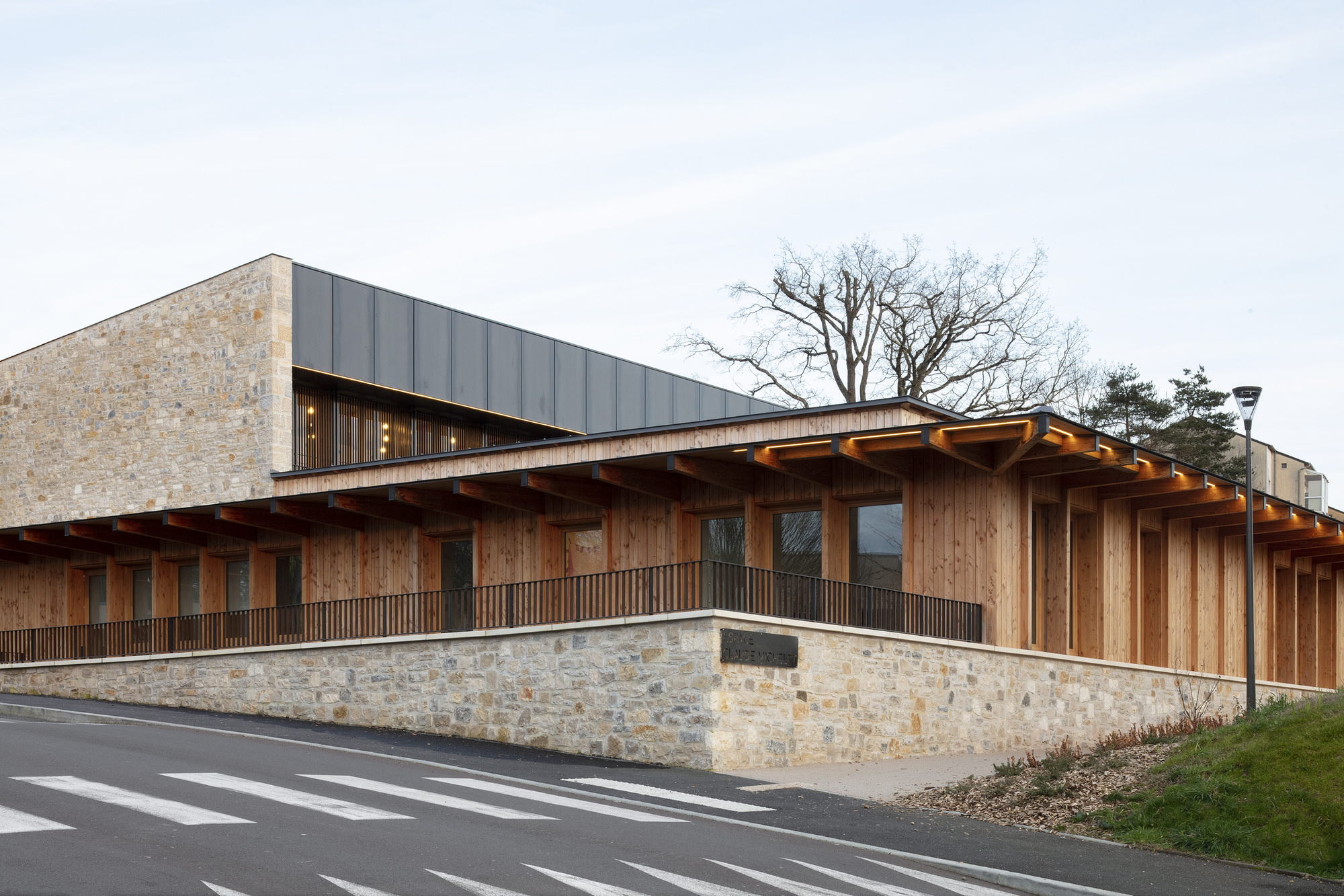 Claude Michelet 多功能空间丨法国丨Faye Architectes & Associes-27