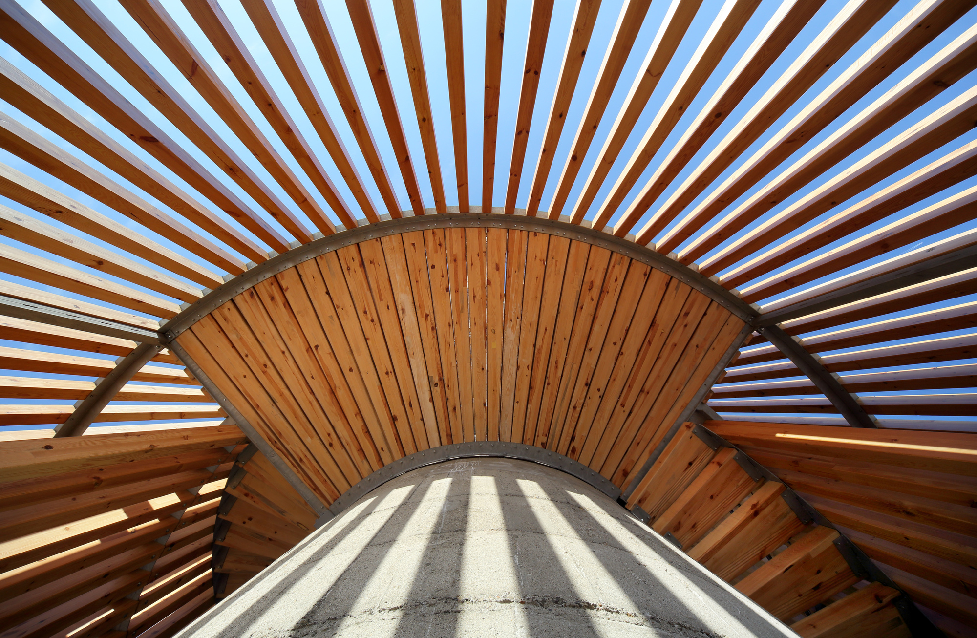 军事遗址变身观景塔的奇妙设计-22