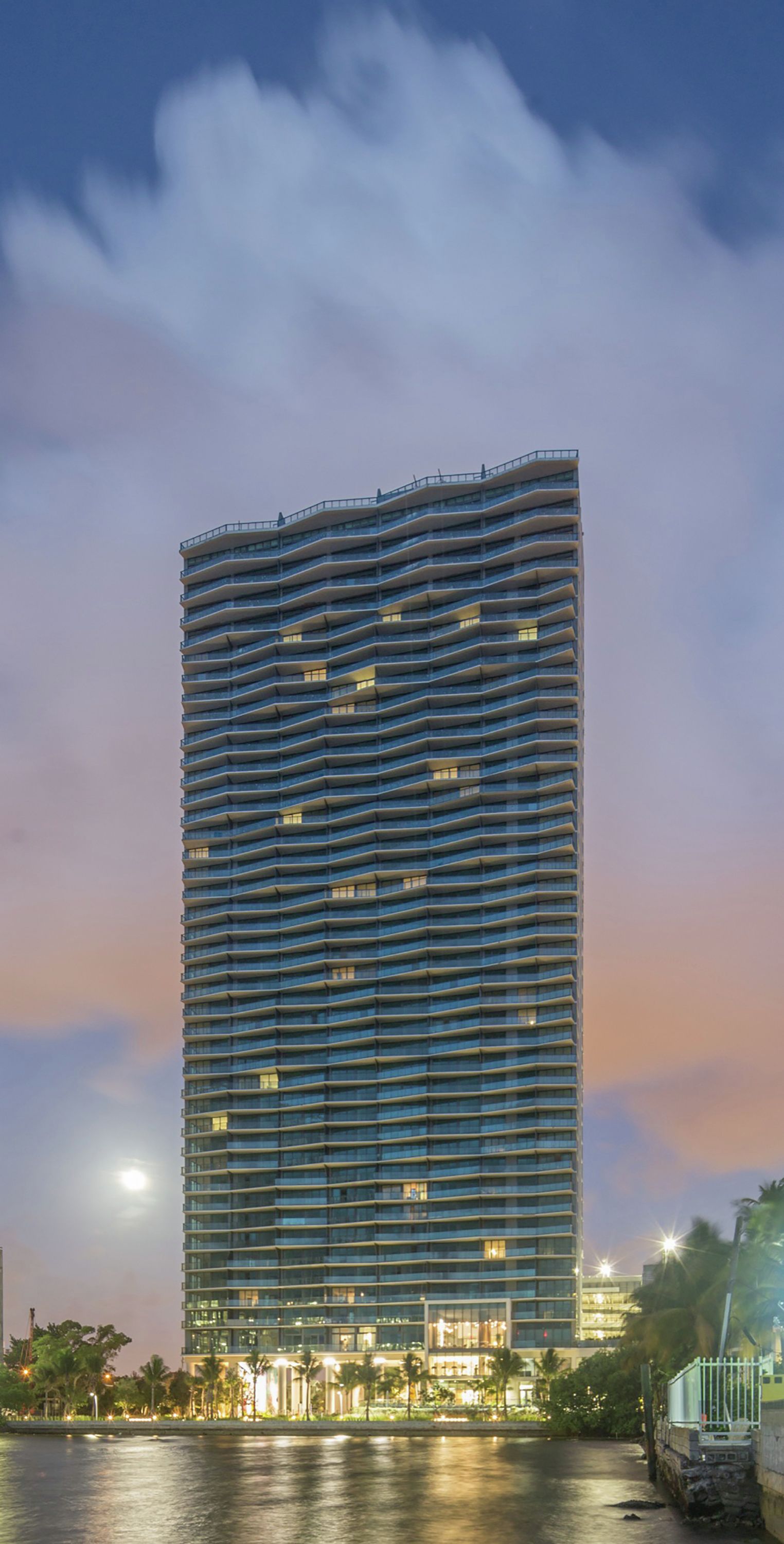 Miami 地标 Icon Bay | 空中花园与城市景观的完美融合-6