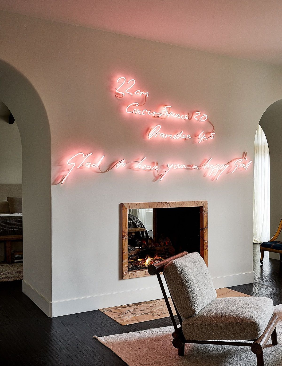 Kendall Jenner 的奢华艺术空间-10