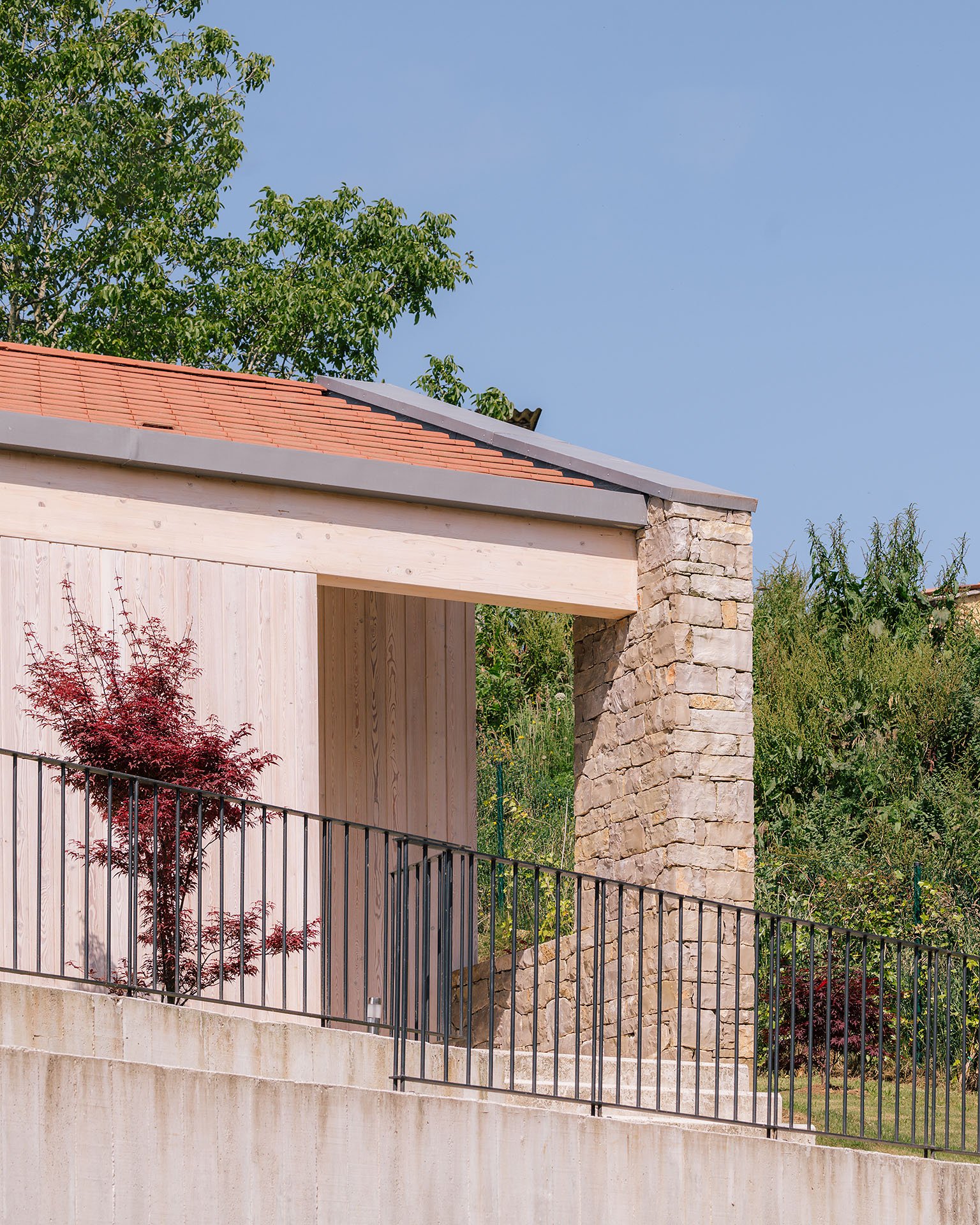 融合传统与当代的西班牙乡村别墅设计-36