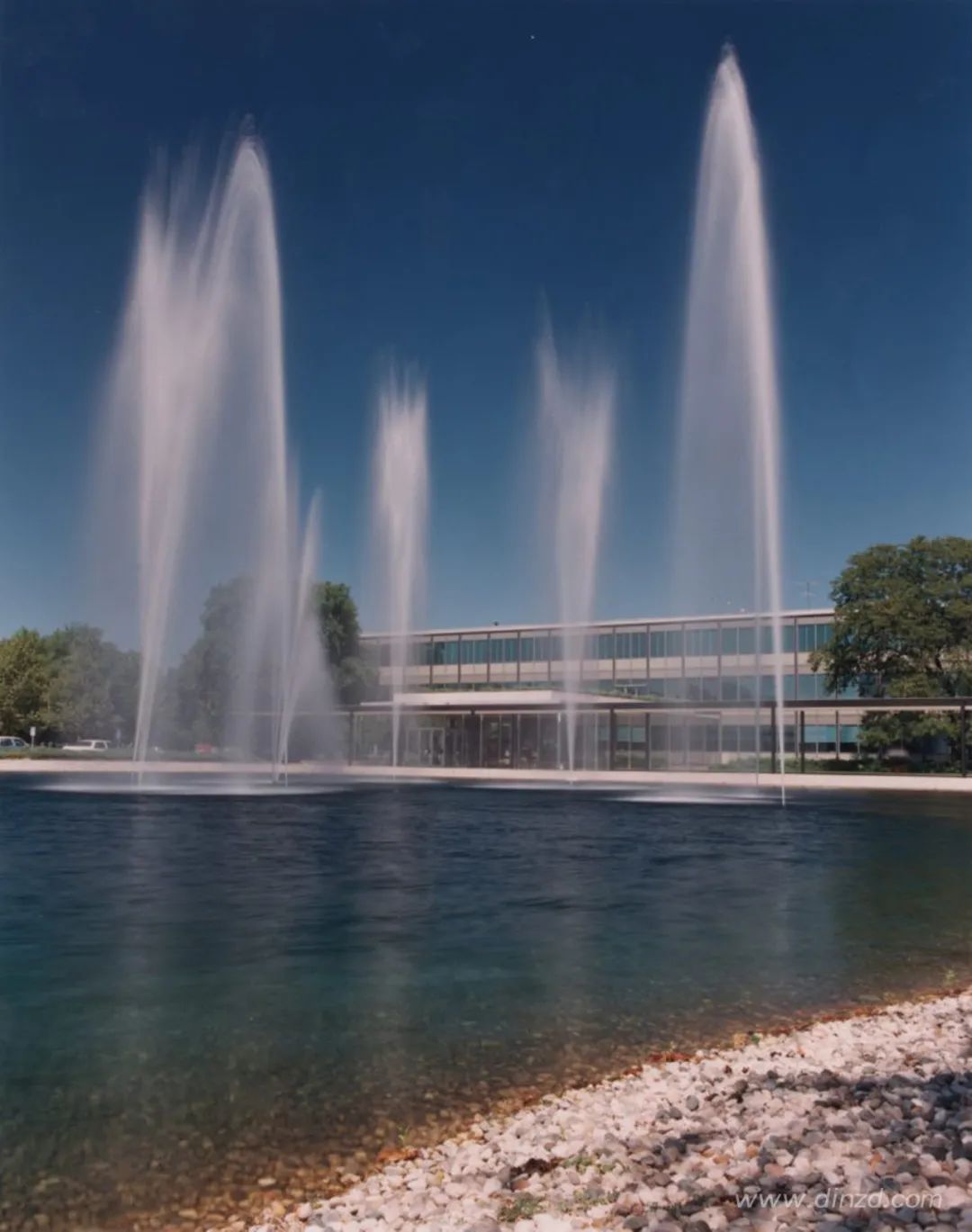 悬浮的森林 · 巴黎新地标设计丨法国巴黎丨隈研吾-254