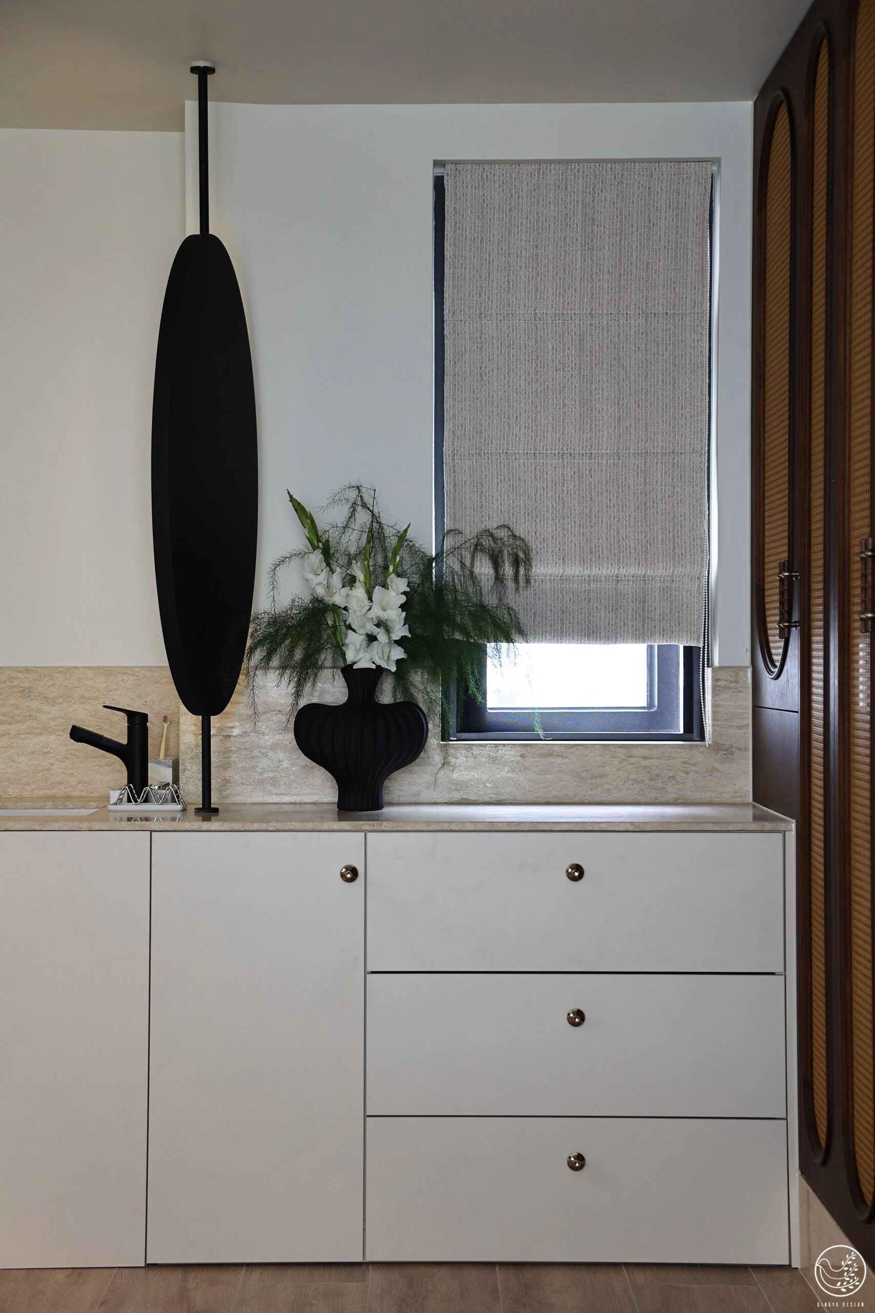 复古且时髦，在松弛与精致之间游刃有余-58