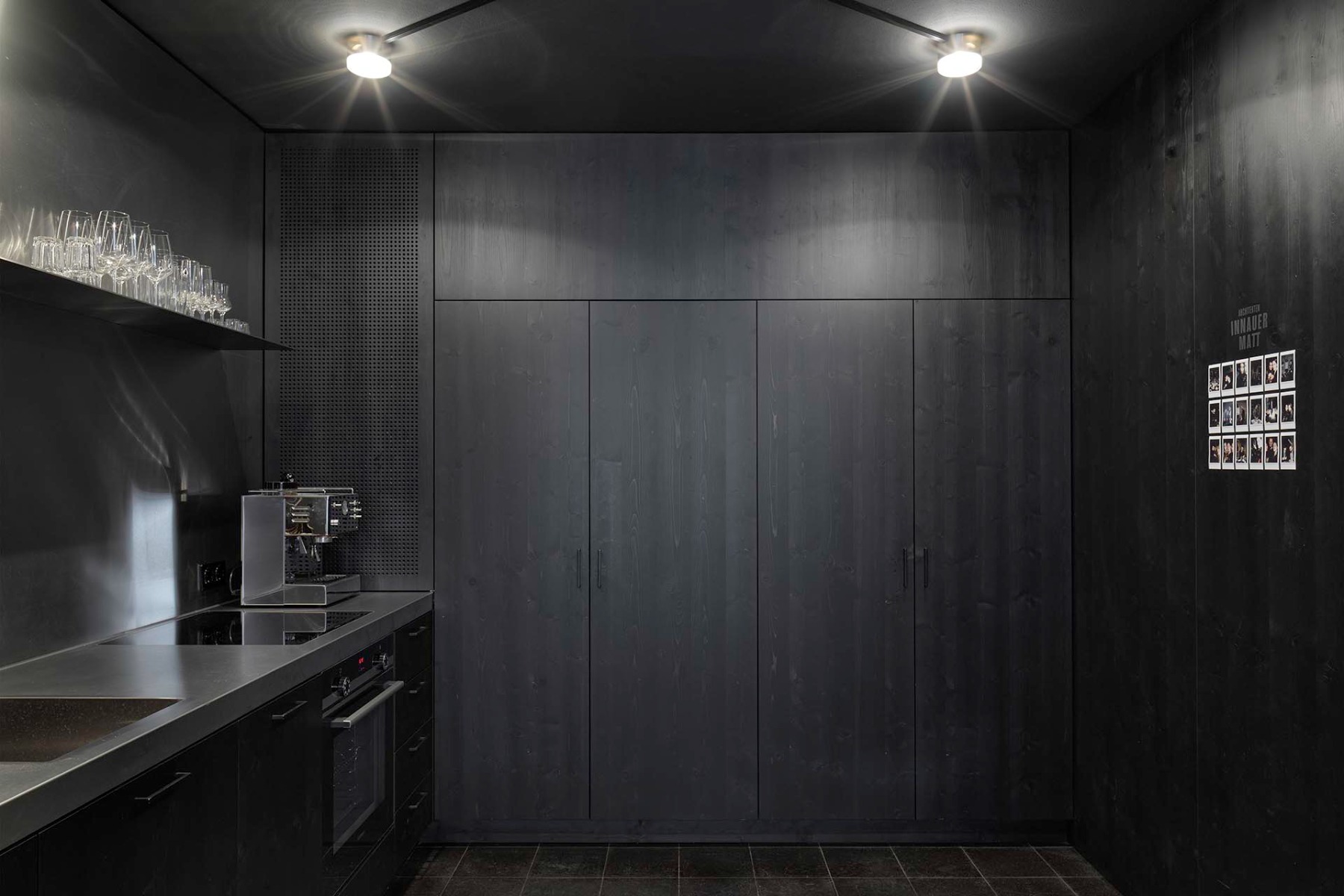 带建筑事务所的住宅建筑丨奥地利丨Innauer Matt Architekten-34