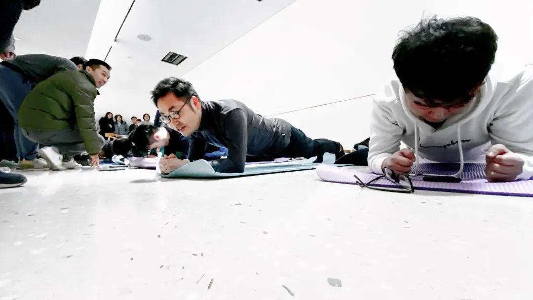 汉森伯盛 2021 平板支撑挑战赛-9