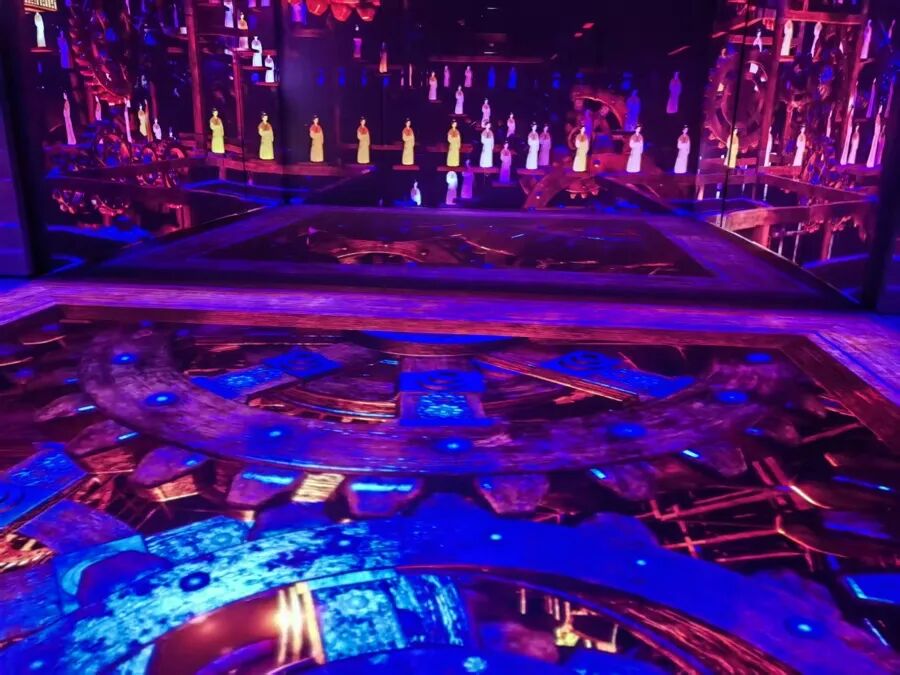 浙博“丽人行”落“沪”，为何选址上影海上5号棚？-10