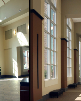 橡树山浸信会教堂内部装饰丨POH+W Architects LTD