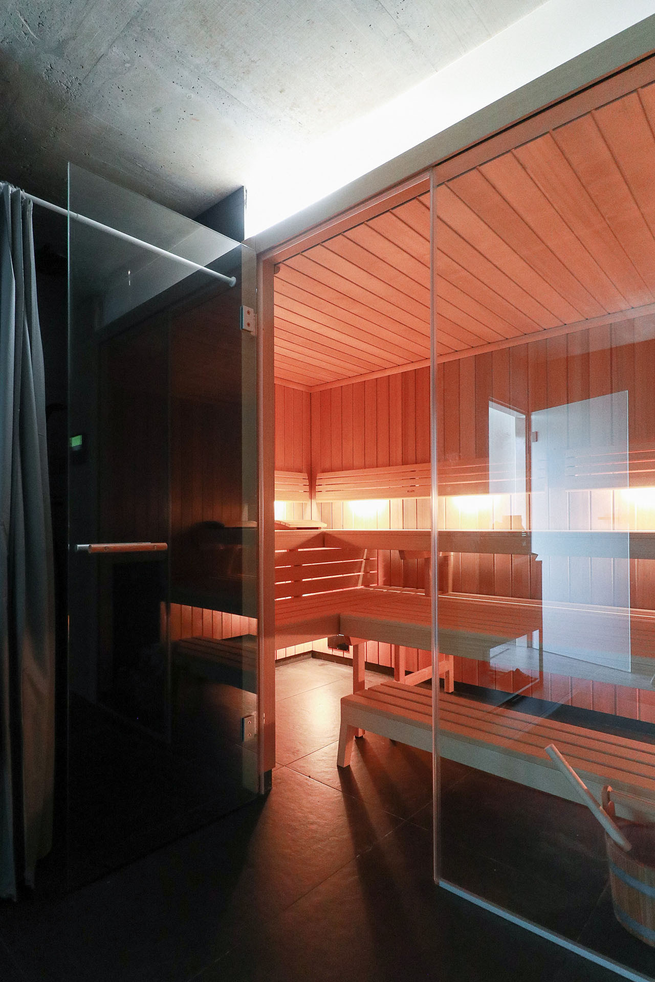 带夏季厨房和桑拿的花园小屋丨斯洛伐克丨Adam Lukačovič Architects-10