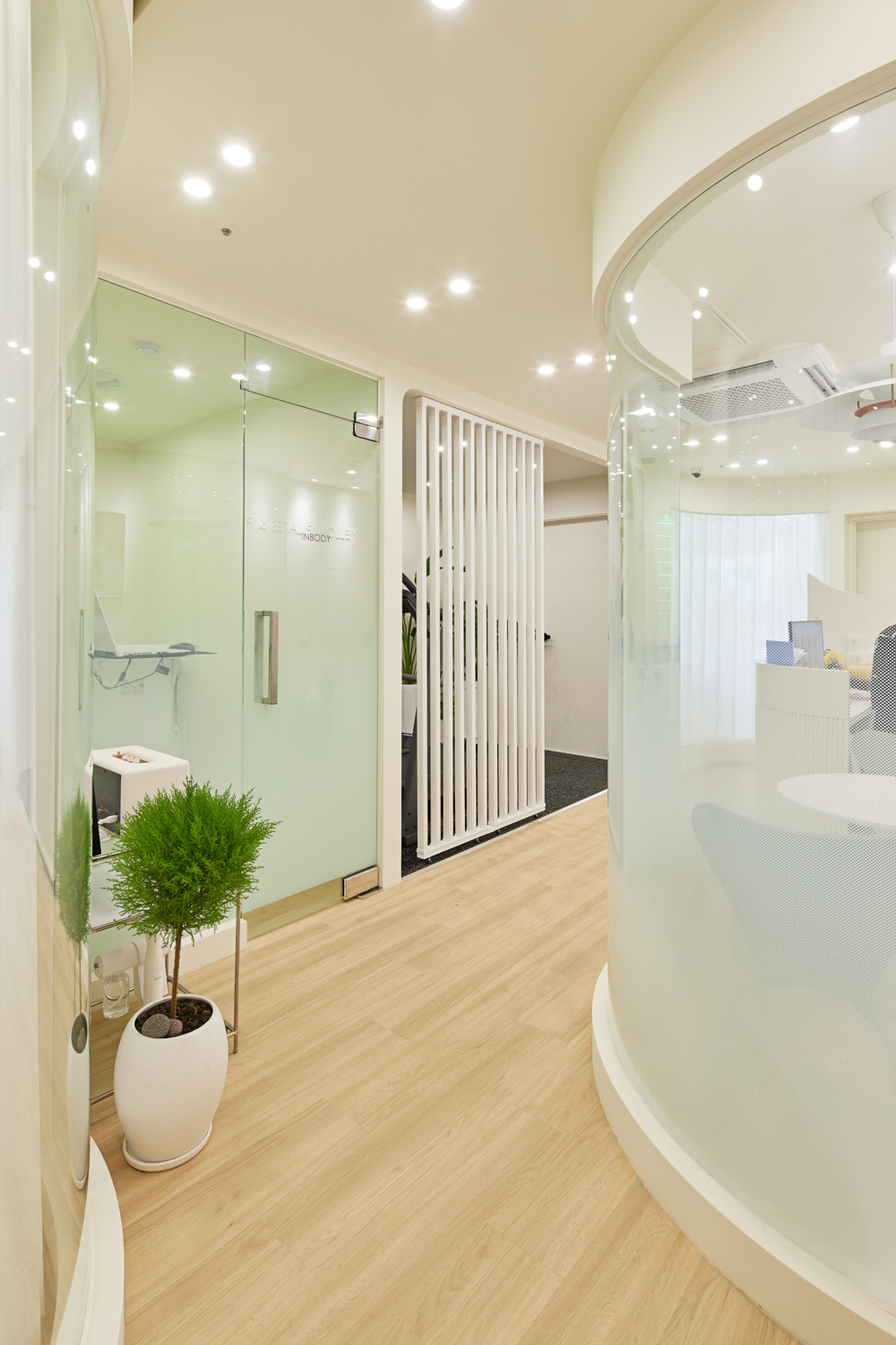 优雅白色调，打造温馨家居空间-3