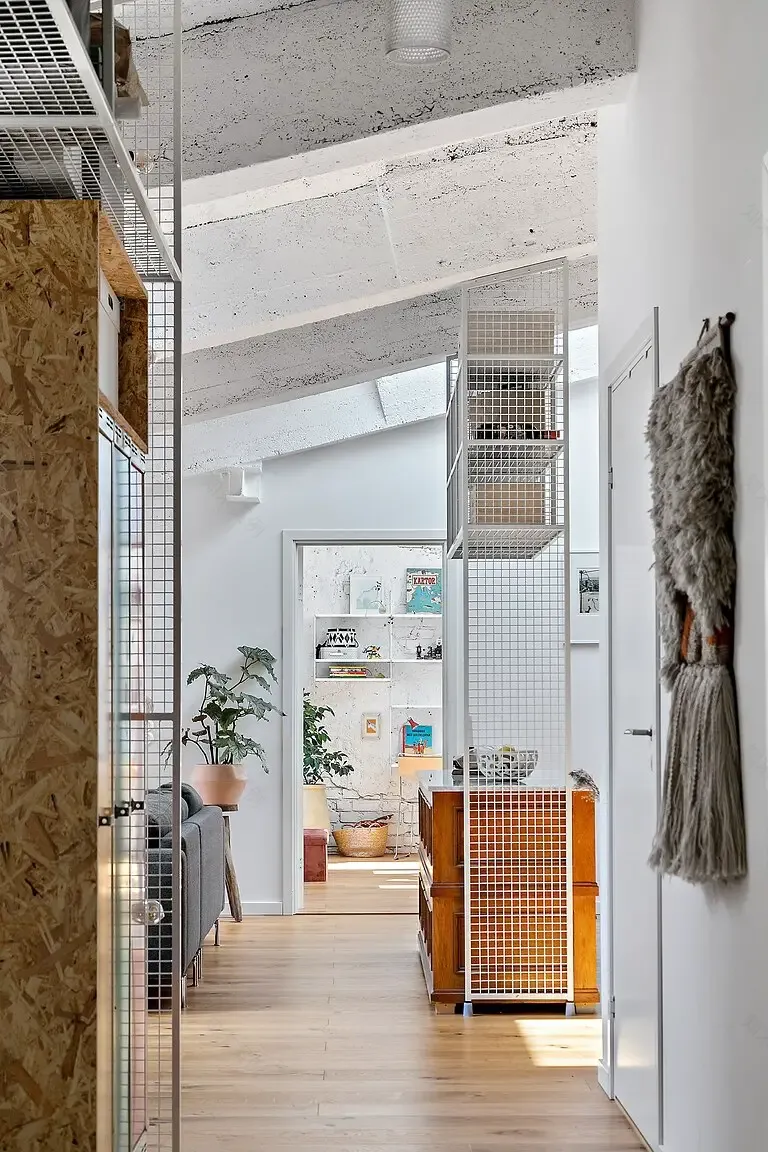 瑞典工业风设计公寓,顶楼露台成亮点-17