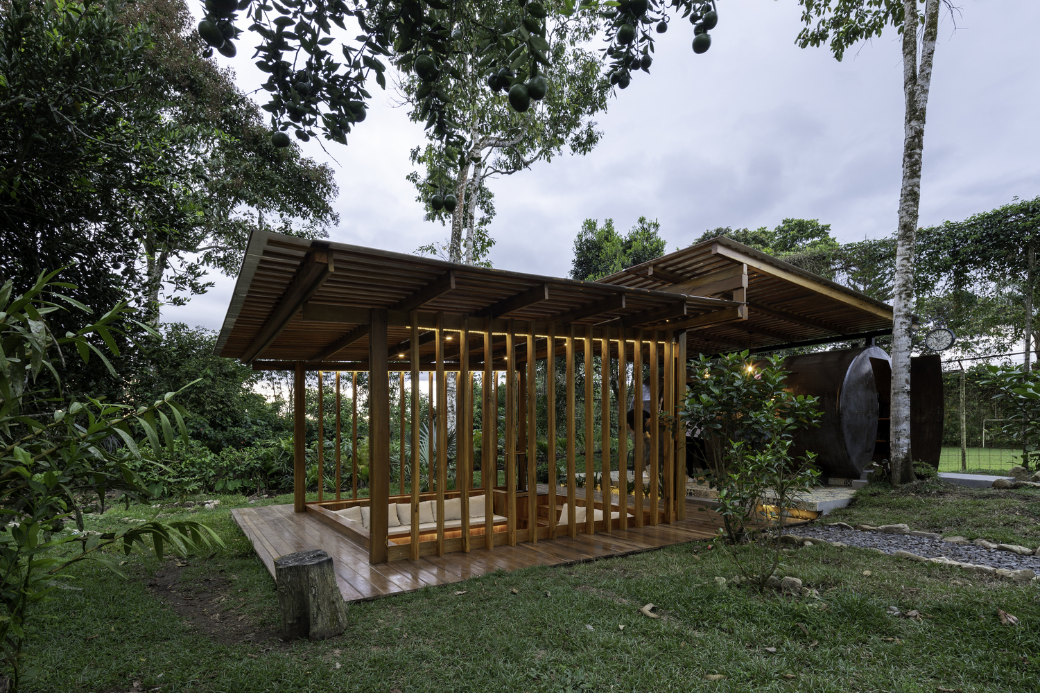 厄瓜多尔生态休闲区·废旧水塔的华丽变身丨Urdiales Estudio de Arquitectura-27