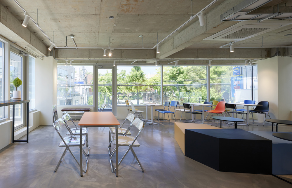 简约现代风 40 平咖啡店设计-5