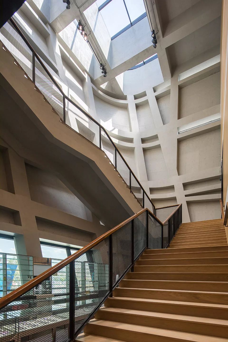 深圳龙岗文化中心 | 混凝土雕塑般的室内空间-67