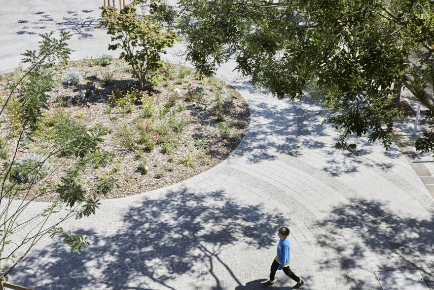 法国 Mantes-la-Jolie 市 Henri Dunant 广场改造,实现行人友好与城市融合-46